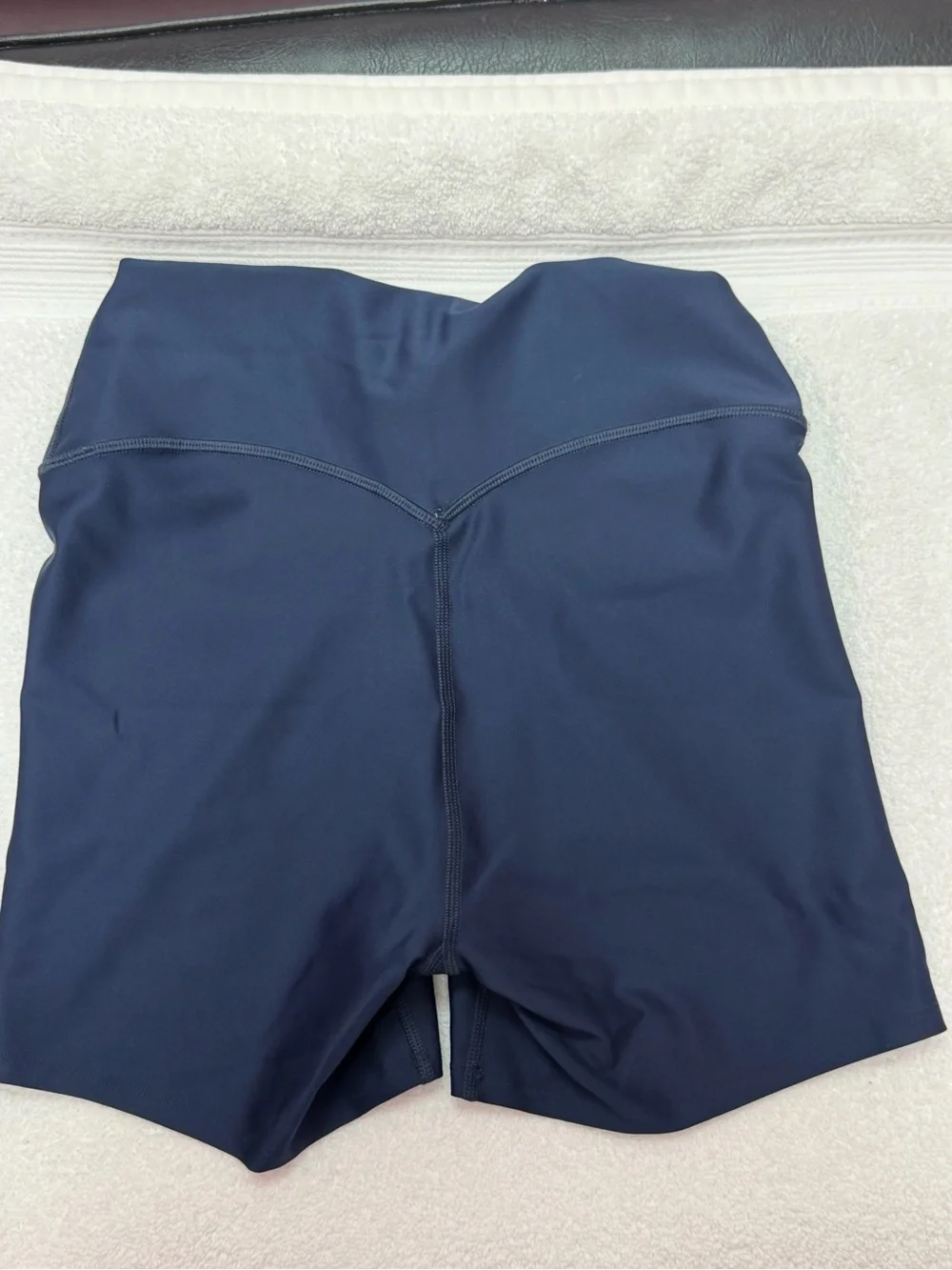 ALO Yoga Women's Navy Bike Shorts